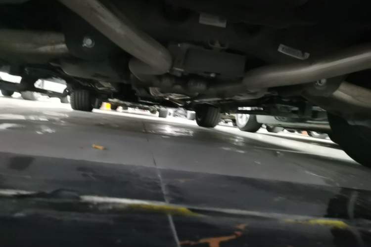 Used Hongqi HS7 2021 2.0T DCT Two-Wheel Drive Smart Connect Flagship Edition Chassis Rear
