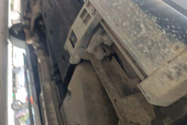 Used Hongqi HS7 2021 2.0T DCT Two-Wheel Drive Smart Connect Flagship Edition Chassis Rear Left