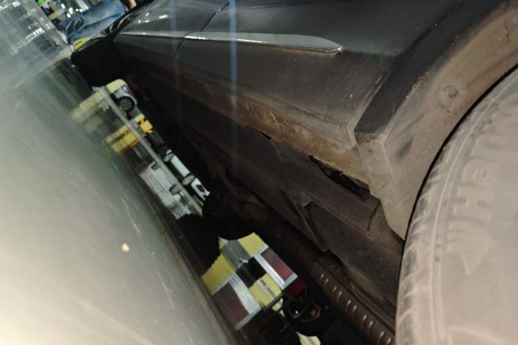 Used Hongqi HS7 2021 2.0T DCT Two-Wheel Drive Smart Connect Flagship Edition Chassis Rear Left