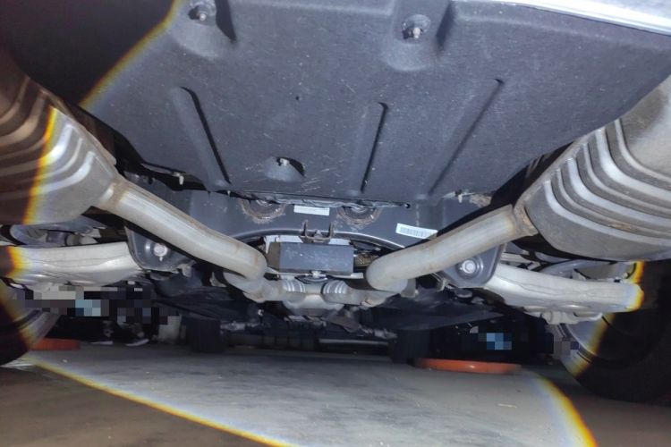 Used Hongqi HS7 2021 2.0T DCT Two-Wheel Drive Smart Connect Flagship Edition Chassis Rear