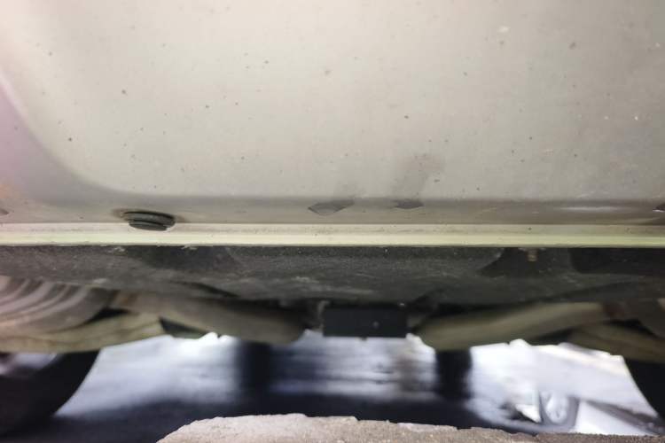 Used Hongqi HS7 2021 2.0T DCT Two-Wheel Drive Smart Connect Flagship Edition Chassis Rear