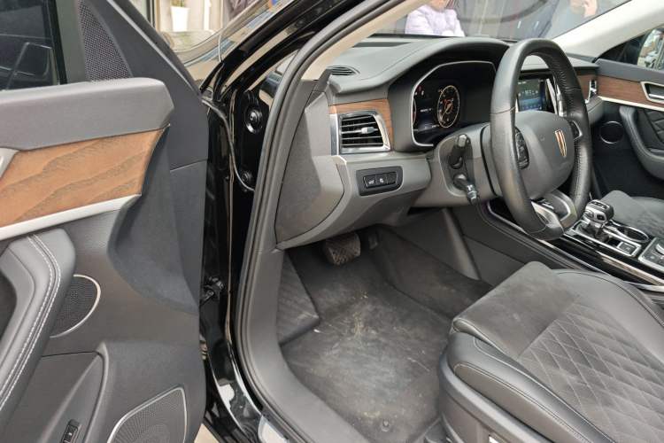 Used Hongqi HS7 2021 2.0T DCT Two-Wheel Drive Smart Connect Flagship Edition Driver Seat