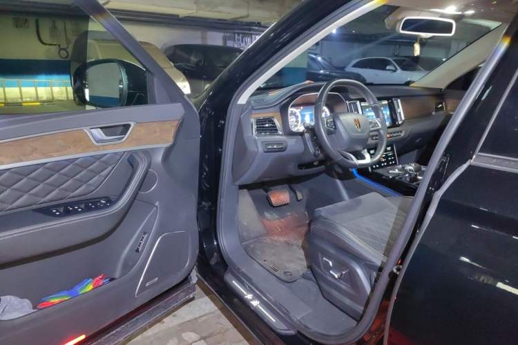 Used Hongqi HS7 2021 2.0T DCT Two-Wheel Drive Smart Connect Flagship Edition Driver Seat