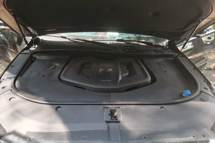 Used Hongqi HS7 2021 2.0T DCT Two-Wheel Drive Smart Connect Flagship Edition Engine Bay