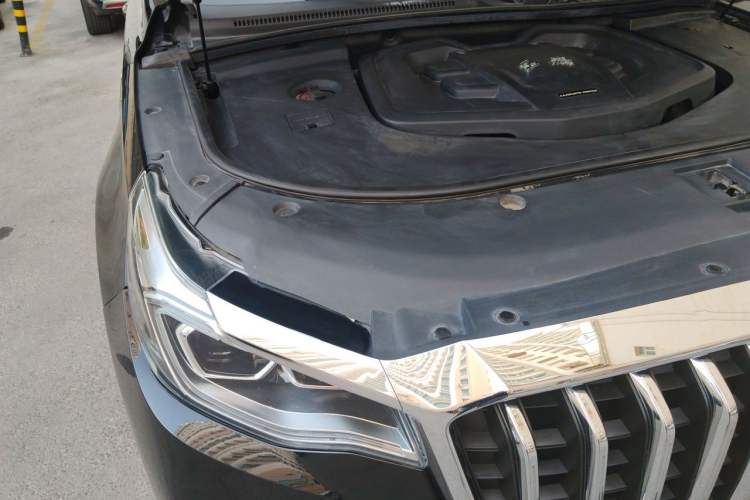 Used Hongqi HS7 2021 2.0T DCT Two-Wheel Drive Smart Connect Flagship Edition Engine Bay Right