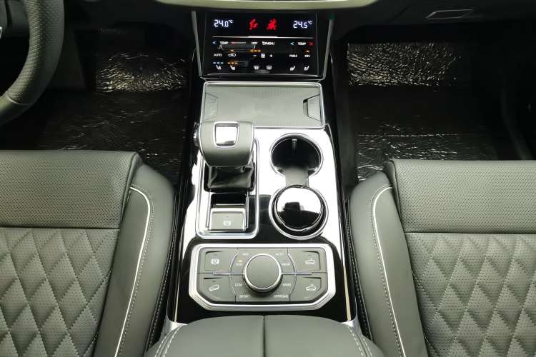 Used Hongqi HS7 2021 3.0T Automatic All-Wheel Drive Smart Connect Flagship Edition Gear Lever
