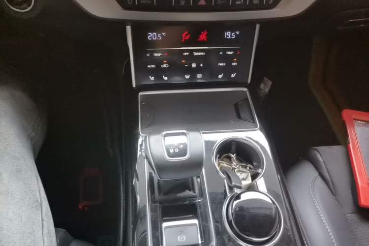 Used Hongqi HS7 2021 2.0T DCT Two-Wheel Drive Smart Connect Flagship Edition Gear Lever