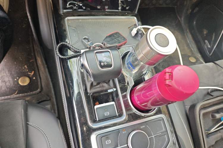 Used Hongqi HS7 2021 2.0T DCT Two-Wheel Drive Smart Connect Flagship Edition Gear Lever