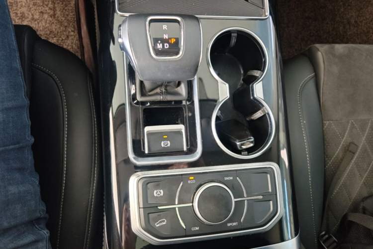 Used Hongqi HS7 2021 2.0T DCT Two-Wheel Drive Smart Connect Flagship Edition Gear Lever