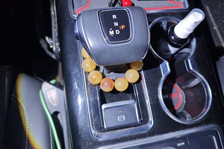 Used Hongqi HS7 2021 2.0T DCT Two-Wheel Drive Smart Connect Flagship Edition Gear Lever