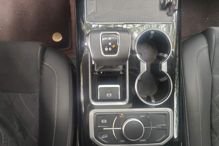 Used Hongqi HS7 2021 2.0T DCT Two-Wheel Drive Smart Connect Flagship Edition Gear Lever