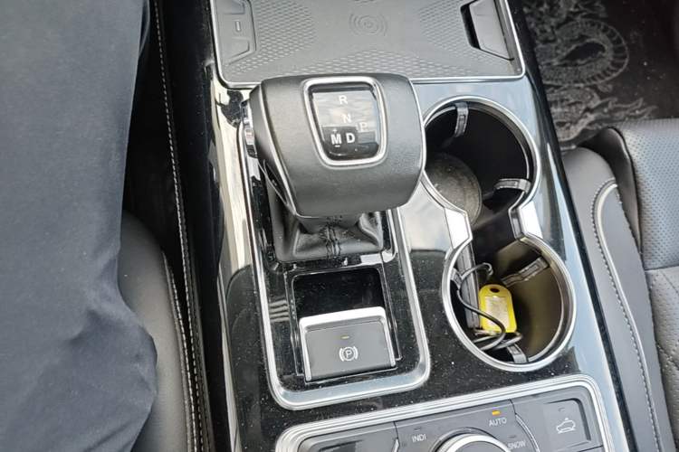 Used Hongqi HS7 2021 3.0T Automatic All-Wheel Drive Smart Connect Flagship Edition Gear Lever