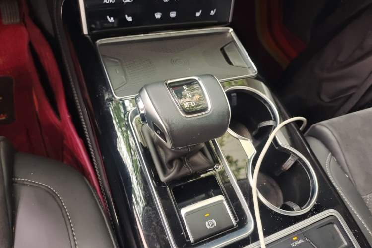 Used Hongqi HS7 2021 3.0T Automatic All-Wheel Drive Smart Connect Flagship Edition Gear Lever