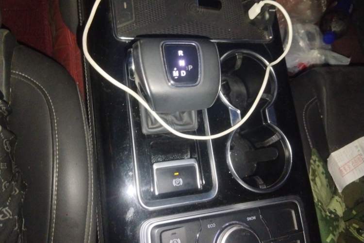 Used Hongqi HS7 2021 2.0T DCT Two-Wheel Drive Smart Connect Flagship Edition Gear Lever