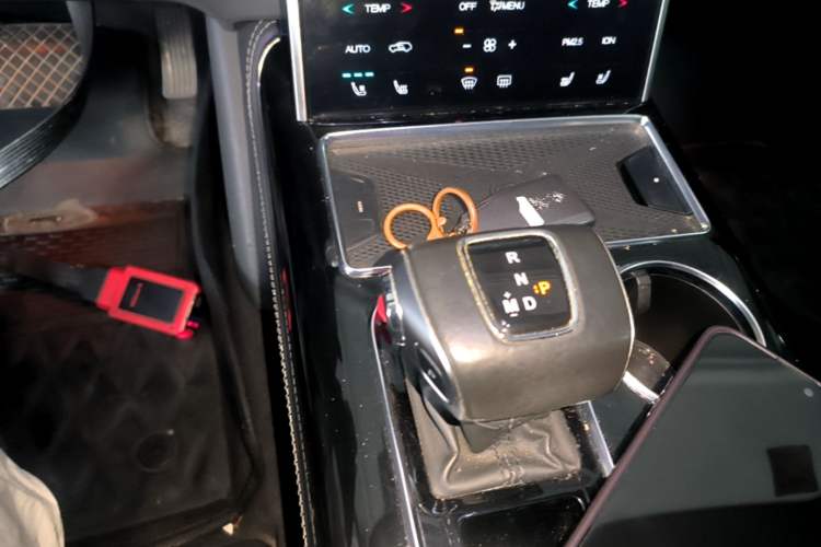Used Hongqi HS7 2021 3.0T Automatic All-Wheel Drive Smart Connect Flagship Edition Gear Lever