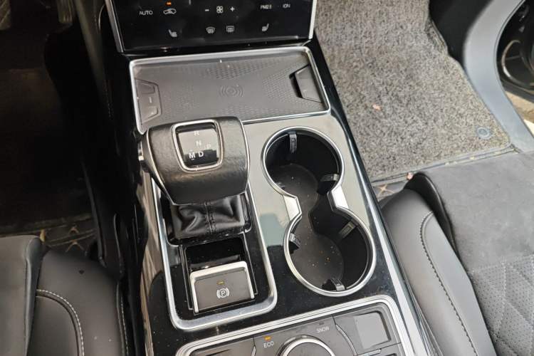 Used Hongqi HS7 2021 2.0T DCT Two-Wheel Drive Smart Connect Flagship Edition Gear Lever