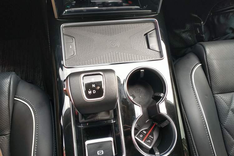 Used Hongqi HS7 2021 3.0T Automatic All-Wheel Drive Smart Connect Flagship Edition Gear Lever