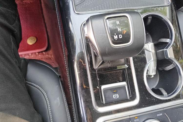 Used Hongqi HS7 2021 2.0T DCT Two-Wheel Drive Smart Connect Flagship Edition Gear Lever