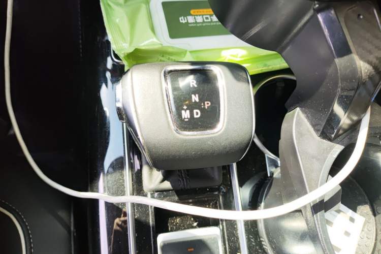 Used Hongqi HS7 2021 3.0T Automatic All-Wheel Drive Smart Connect Flagship Edition Gear Lever