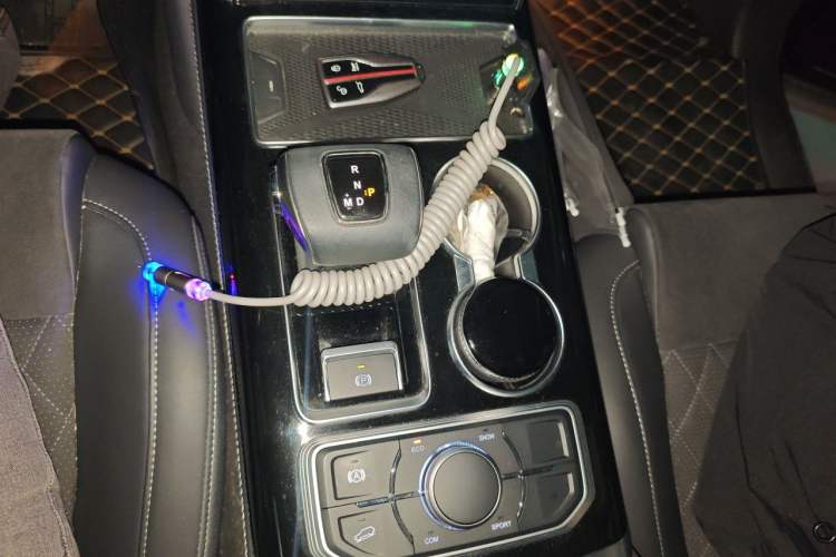 Used Hongqi HS7 2021 2.0T DCT Two-Wheel Drive Smart Connect Flagship Edition Gear Lever