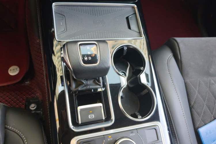 Used Hongqi HS7 2021 2.0T DCT Two-Wheel Drive Smart Connect Flagship Edition Gear Lever