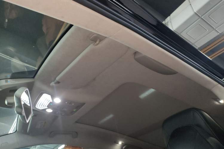 Used Hongqi HS7 2021 2.0T DCT Two-Wheel Drive Smart Connect Flagship Edition Headliner