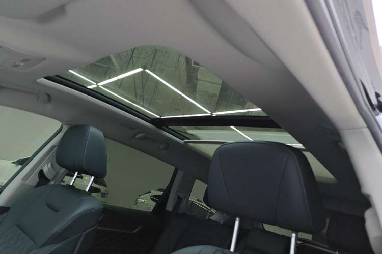 Used Hongqi HS7 2021 2.0T DCT Two-Wheel Drive Smart Connect Flagship Edition Headliner