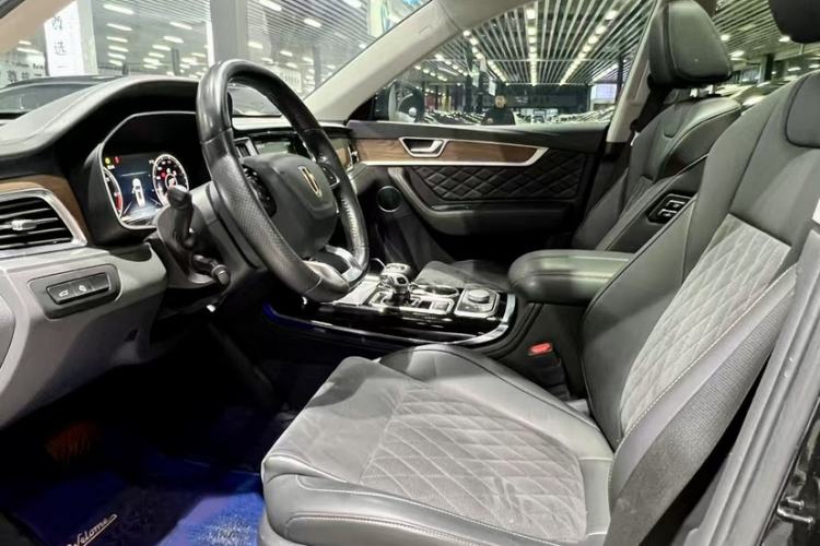 Used Hongqi HS7 2021 2.0T DCT Two-Wheel Drive Smart Connect Flagship Edition Interior 1
