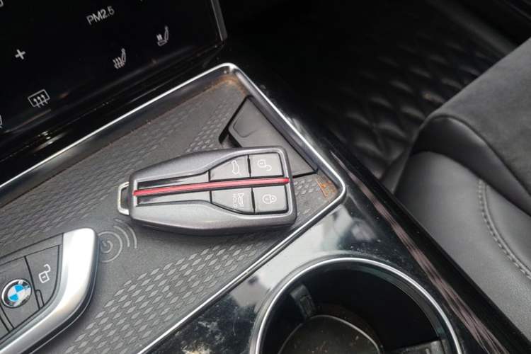 Used Hongqi HS7 2021 2.0T DCT Two-Wheel Drive Smart Connect Flagship Edition Interior 1