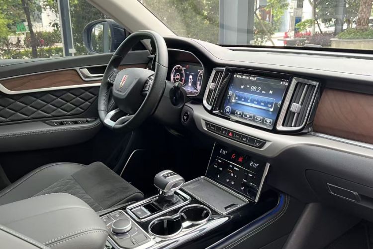 Used Hongqi HS7 2021 2.0T DCT Two-Wheel Drive Smart Connect Flagship Edition Interior 1