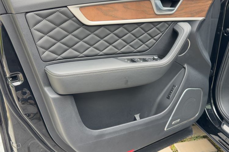 Used Hongqi HS7 2021 3.0T Automatic All-Wheel Drive Smart Connect Flagship Edition Interior 1