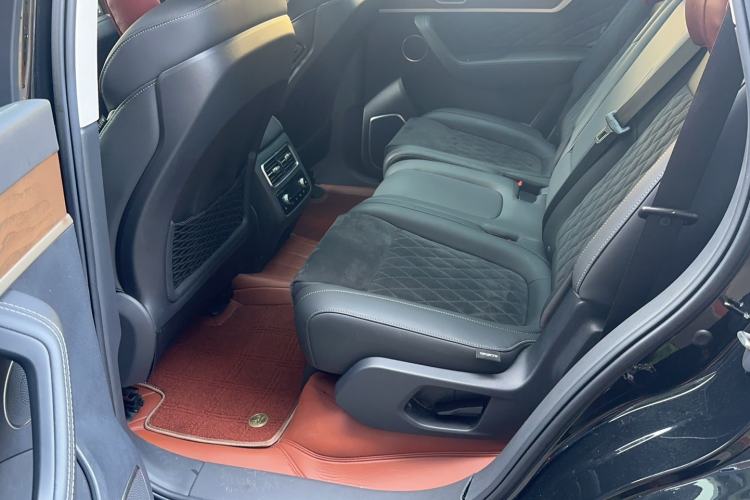 Used Hongqi HS7 2021 2.0T DCT Two-Wheel Drive Smart Connect Flagship Edition Interior 1
