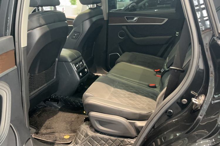 Used Hongqi HS7 2021 2.0T DCT Two-Wheel Drive Smart Connect Flagship Edition Interior 2