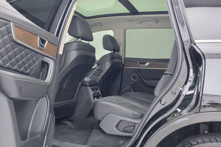 Used Hongqi HS7 2021 2.0T DCT Two-Wheel Drive Smart Connect Flagship Edition Interior 2