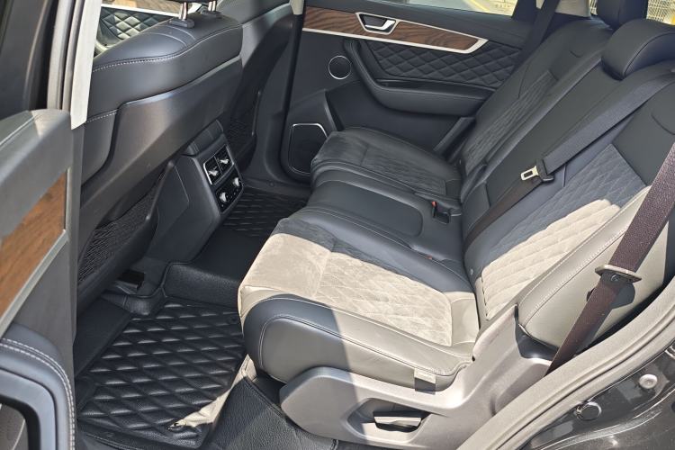 Used Hongqi HS7 2021 2.0T DCT Two-Wheel Drive Smart Connect Flagship Edition Interior 7