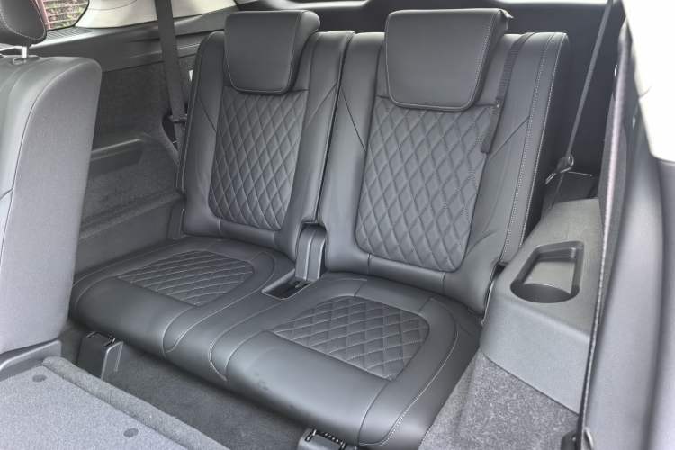 Used Hongqi HS7 2021 2.0T DCT Two-Wheel Drive Smart Connect Flagship Edition Interior 8