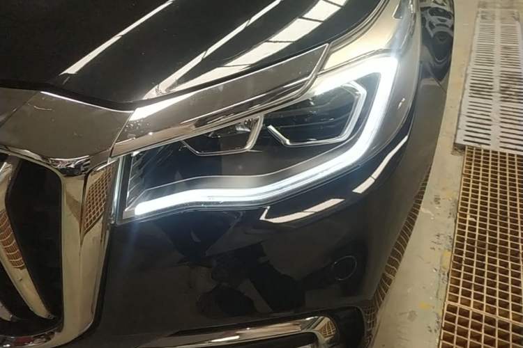 Used Hongqi HS7 2021 3.0T Automatic All-Wheel Drive ZhiLian Flagship Edition Left Front Headlight