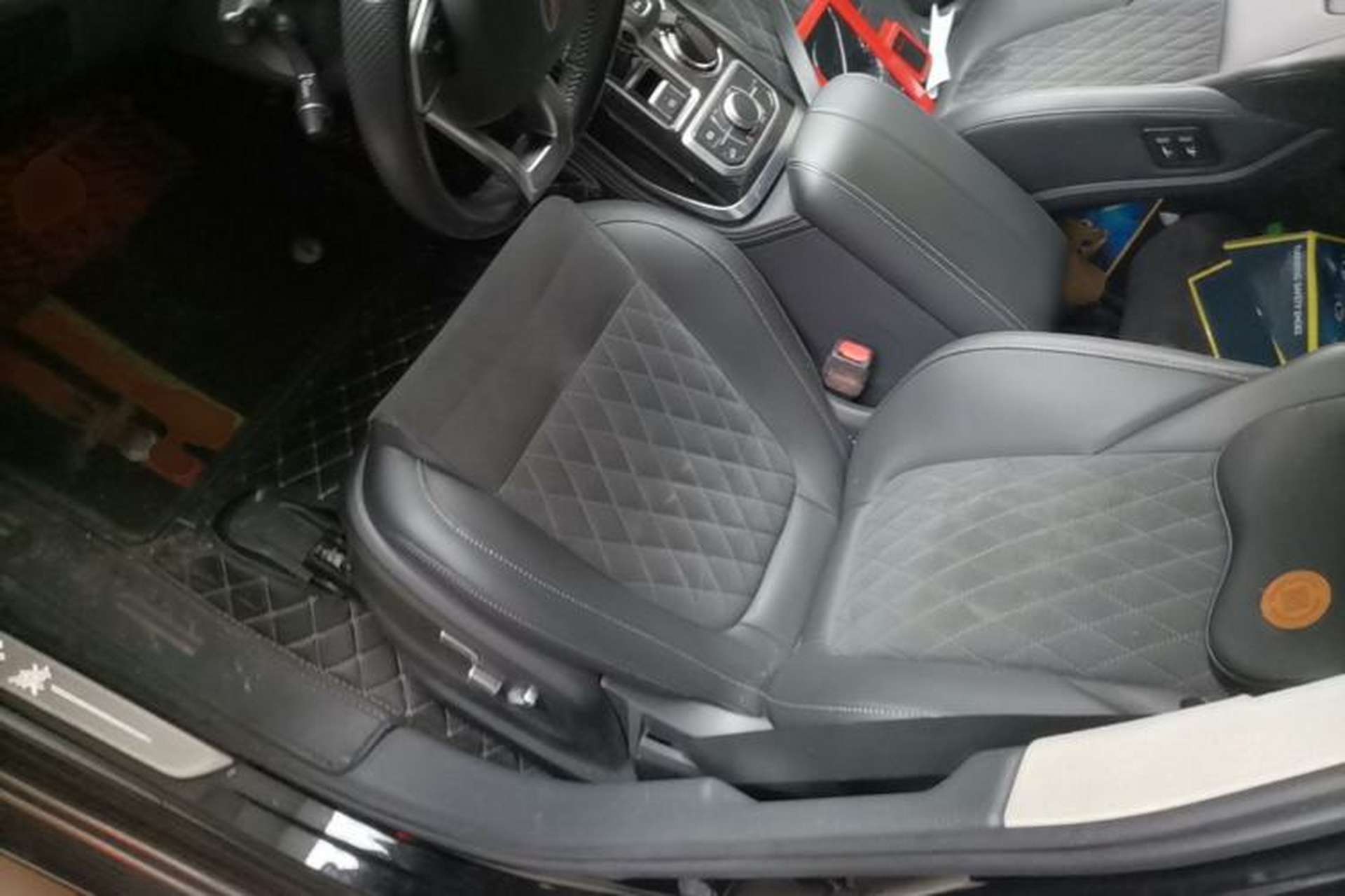 Used Hongqi HS7 2021 2.0T DCT Two-Wheel Drive Smart Connect Flagship Edition Left Front Seat