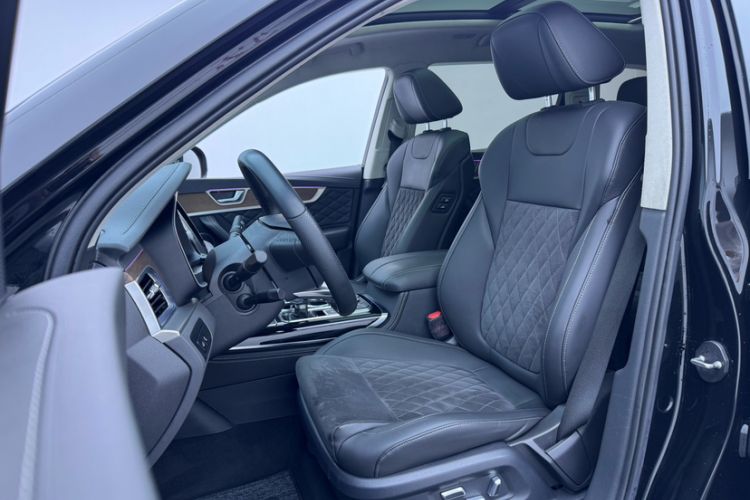 Used Hongqi HS7 2021 3.0T Automatic All-Wheel Drive ZhiLian Flagship Edition Left Front Seat