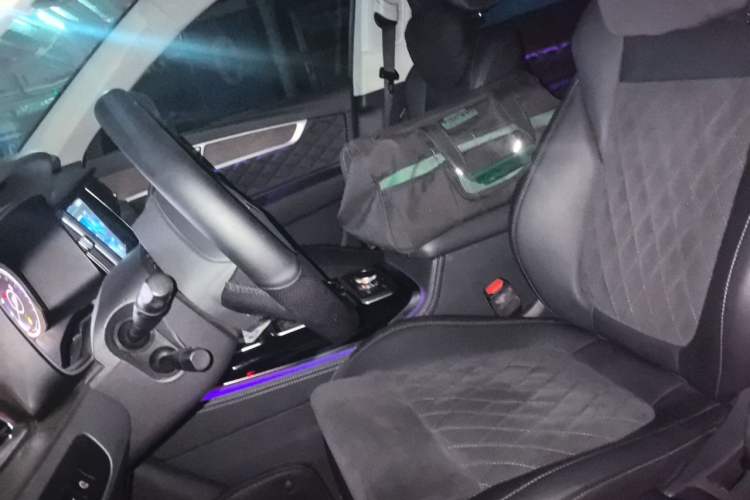 Used Hongqi HS7 2021 3.0T Automatic All-Wheel Drive Smart Connect Flagship Edition Left Front Seat
