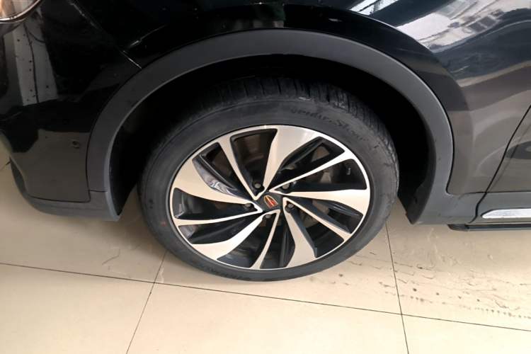 Used Hongqi HS7 2021 3.0T Automatic All-Wheel Drive Smart Connect Flagship Edition Left Front Wheel Hub
