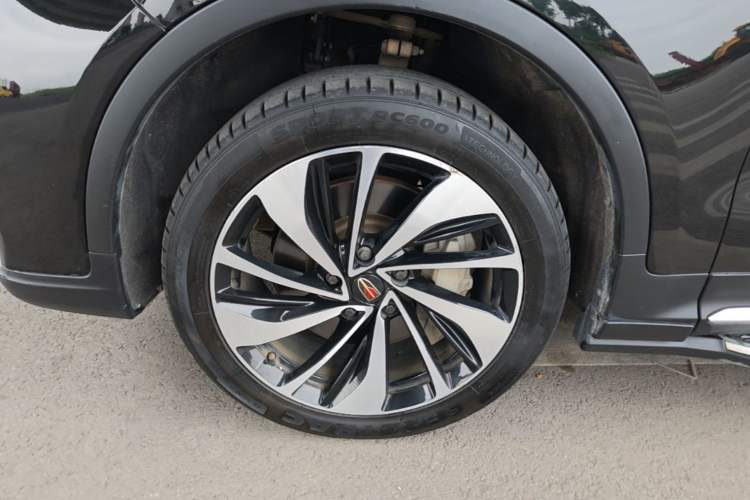 Used Hongqi HS7 2021 2.0T DCT Two-Wheel Drive Smart Connect Flagship Edition Left Front Wheel Hub