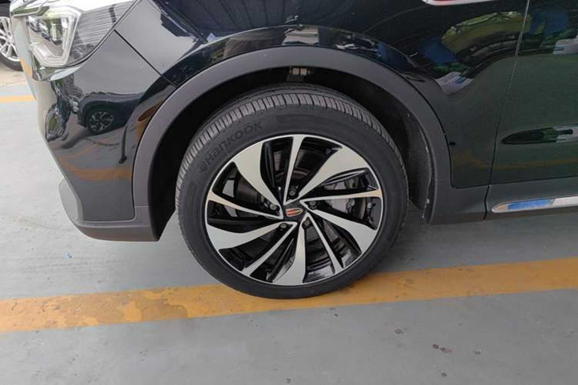 Used Hongqi HS7 2021 2.0T DCT Two-Wheel Drive Smart Connect Flagship Edition Left Front Wheel Hub