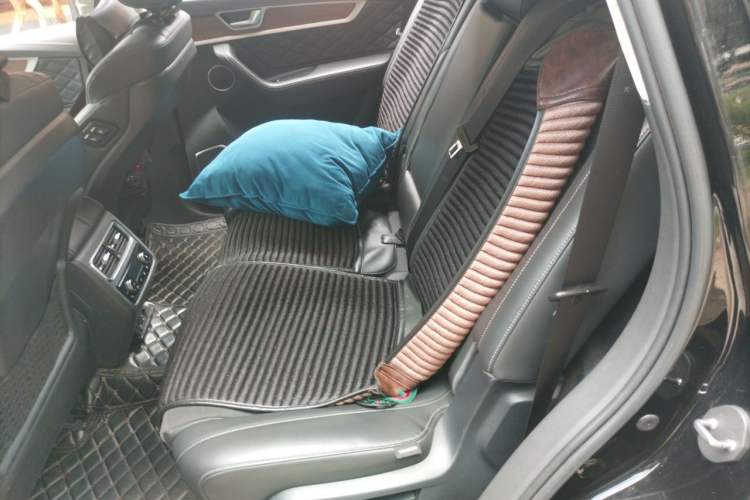 Used Hongqi HS7 2021 2.0T DCT Two-Wheel Drive Smart Connect Flagship Edition Left Rear Seat