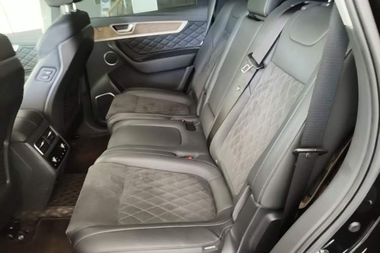 Used Hongqi HS7 2021 2.0T DCT Two-Wheel Drive Smart Connect Flagship Edition Left Rear Seat