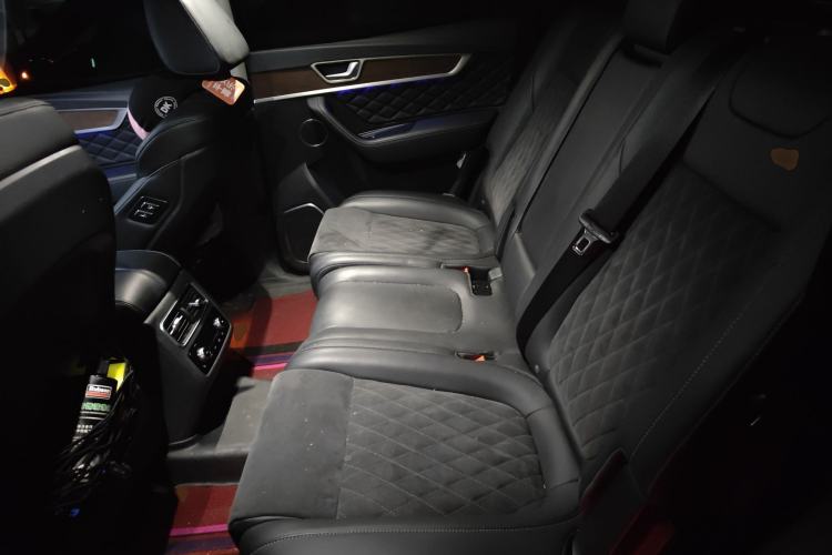 Used Hongqi HS7 2021 2.0T DCT Two-Wheel Drive Smart Connect Flagship Edition Left Rear Seat