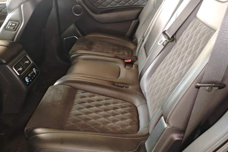 Used Hongqi HS7 2021 2.0T DCT Two-Wheel Drive Smart Connect Flagship Edition Left Rear Seat