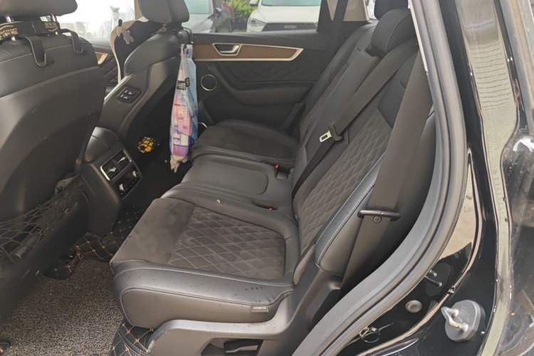 Used Hongqi HS7 2021 2.0T DCT Two-Wheel Drive Smart Connect Flagship Edition Left Rear Seat