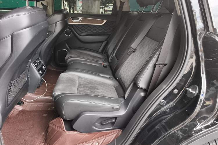 Used Hongqi HS7 2021 2.0T DCT Two-Wheel Drive Smart Connect Flagship Edition Left Rear Seat