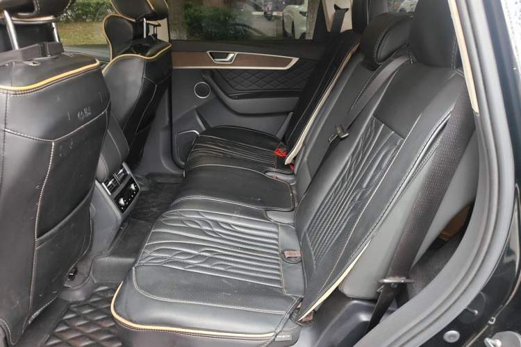 Used Hongqi HS7 2021 2.0T DCT Two-Wheel Drive Smart Connect Flagship Edition Left Rear Seat